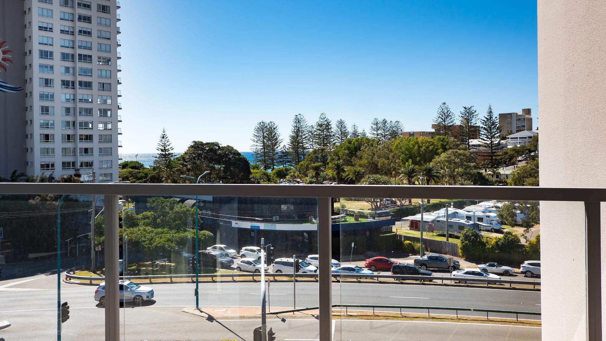 Swell Resort Burleigh Heads Голд-Кост Экстерьер фото